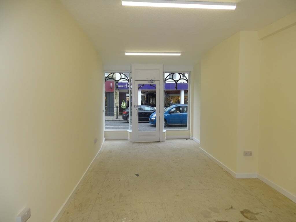 20 Market Place, Warminster for lease Interior Photo- Image 1 of 5