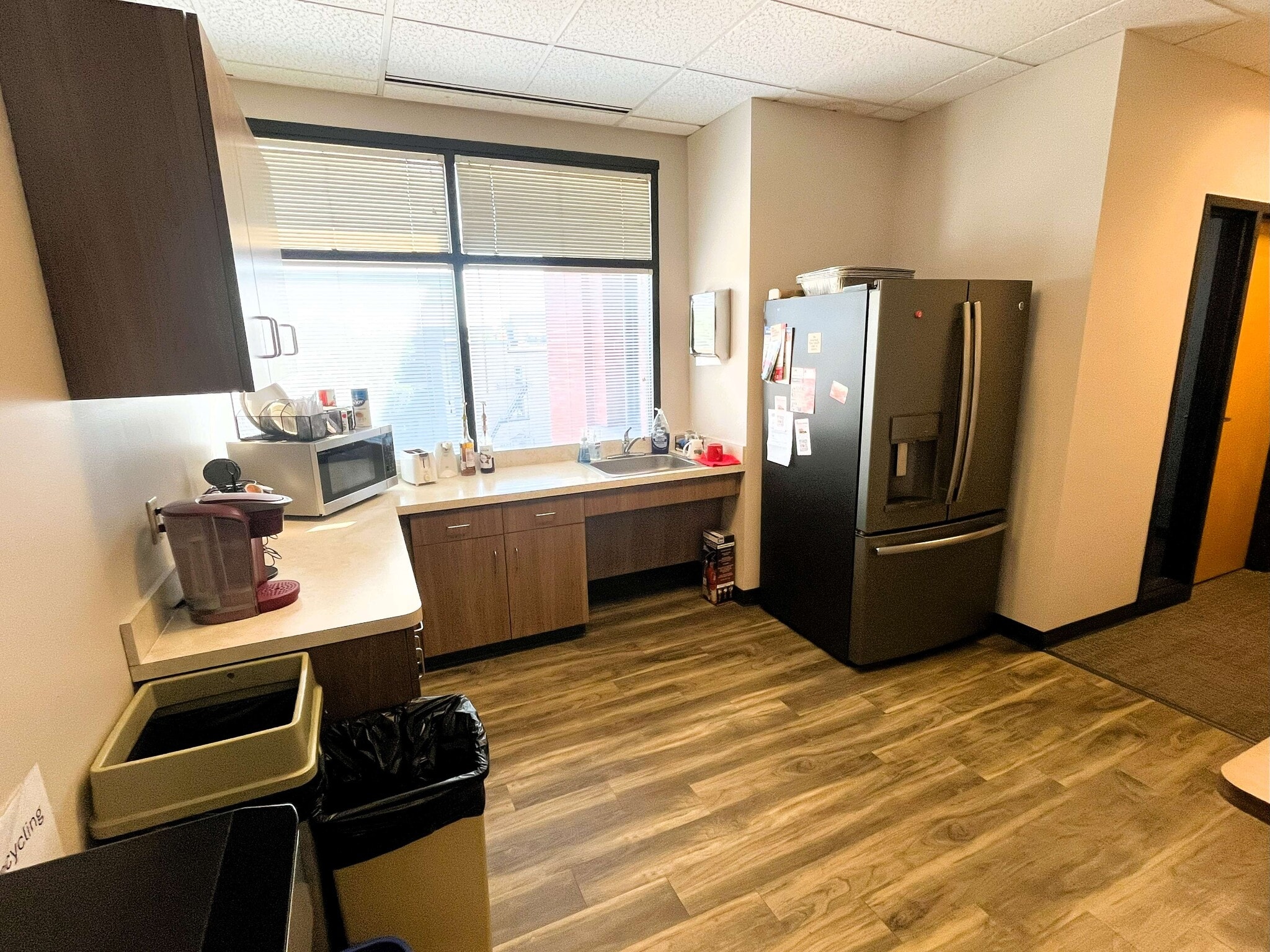 20 Allen Ave, Webster Groves, MO à louer Photo intérieure- Image 1 de 10