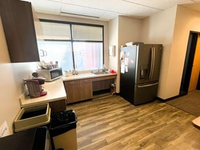 20 Allen Ave, Webster Groves, MO à louer Photo intérieure- Image 1 de 10