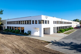 More details for 55 Kennedy Dr, Hauppauge, NY - Office, Industrial for Lease