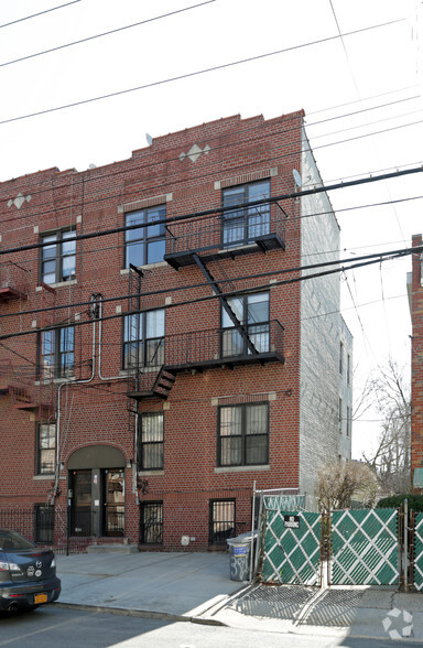 3940 Barnes, Bronx, NY for sale - Primary Photo - Image 1 of 6