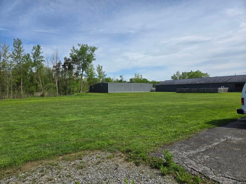 6225 E Taft Rd, Syracuse, NY for sale - Building Photo - Image 2 of 8