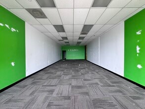 101-179 Lake Blvd, Redding, CA for lease Interior Photo- Image 2 of 7