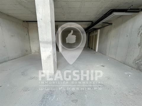 Retail in Ivry-sur-Seine for lease - Interior Photo - Image 2 of 4