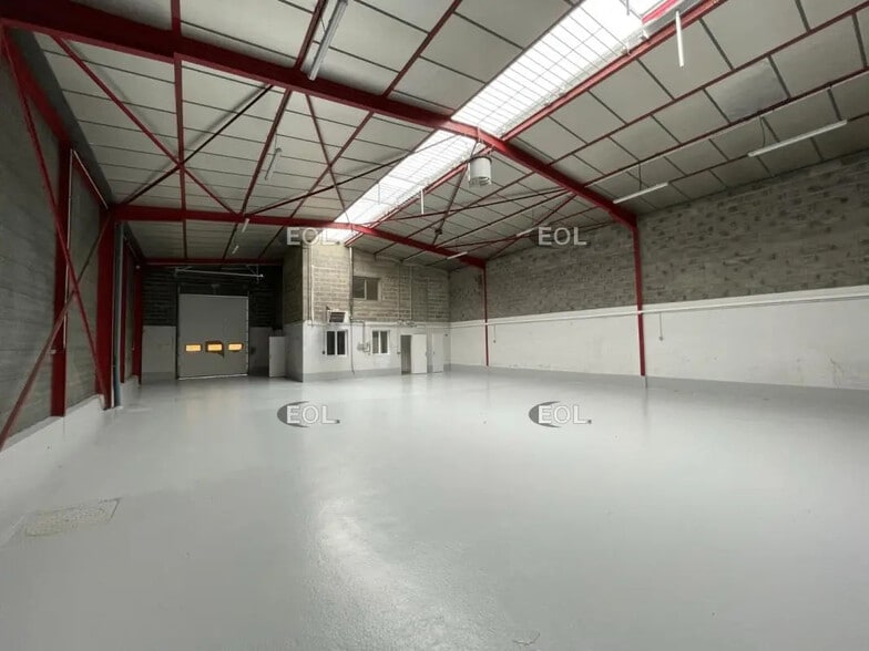 Flex in SAINT-OUEN-L'AUMONE for lease - Interior Photo - Image 2 of 8