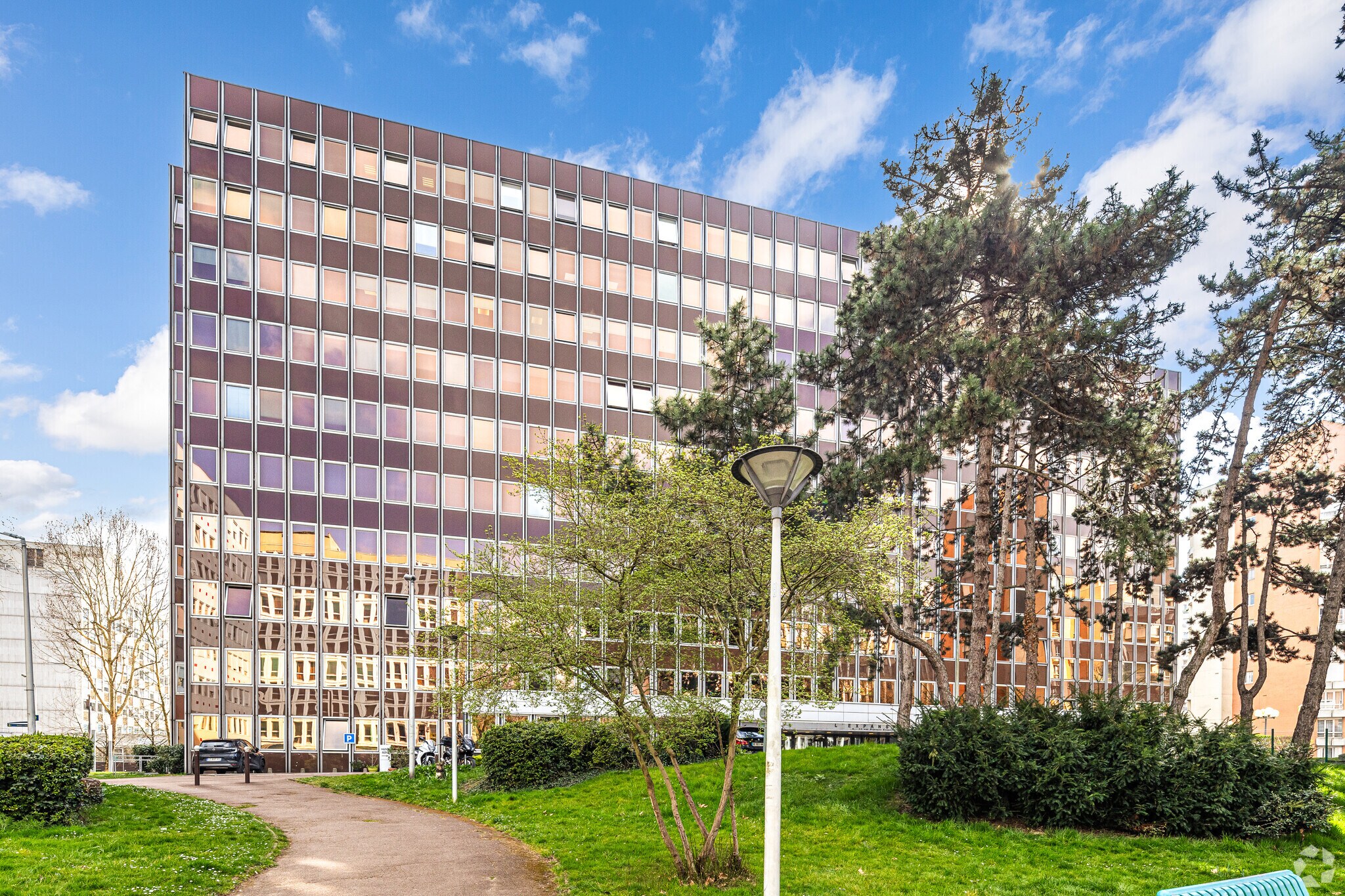 Office in Créteil for lease Primary Photo- Image 1 of 3