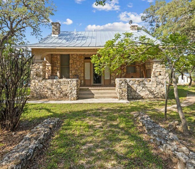 316 W Highland Dr, Boerne, TX à vendre - Photo du bâtiment - Image 3 de 20