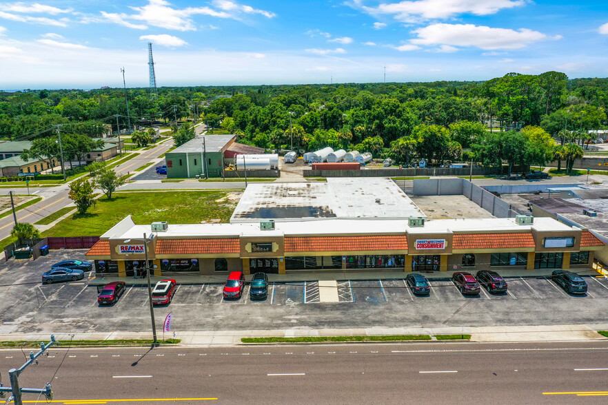 1015 Garden St, Titusville, FL for sale - Building Photo - Image 2 of 9