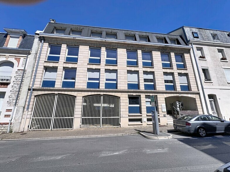 Bureau dans Reims à louer - Photo du bâtiment - Image 2 de 13