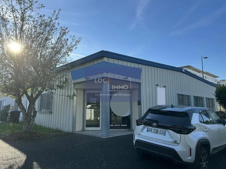 Flex dans Cenon à louer - Photo du bâtiment - Image 1 de 10