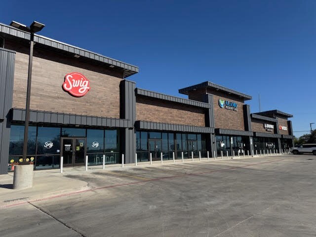 12047 Potranco Road, San Antonio, TX for lease - Building Photo - Image 2 of 6