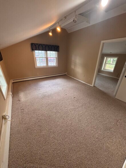 1478 Marsh Rd, Pittsford, NY à louer - Photo du bâtiment - Image 3 de 5