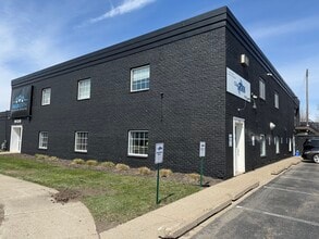 1620 W 98th St, Bloomington, MN for lease Interior Photo- Image 2 of 8