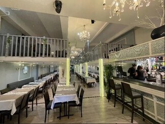 Plus de détails pour Commerce de détail à louer