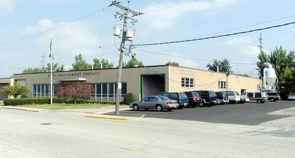 2415 Braga Dr, Broadview, IL for sale - Building Photo - Image 2 of 10