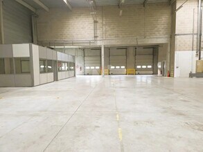 Flex in Wissous for lease Interior Photo- Image 2 of 3
