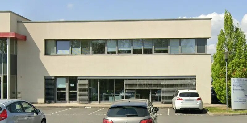 Bureau dans Limas à louer - Photo du bâtiment - Image 1 de 1
