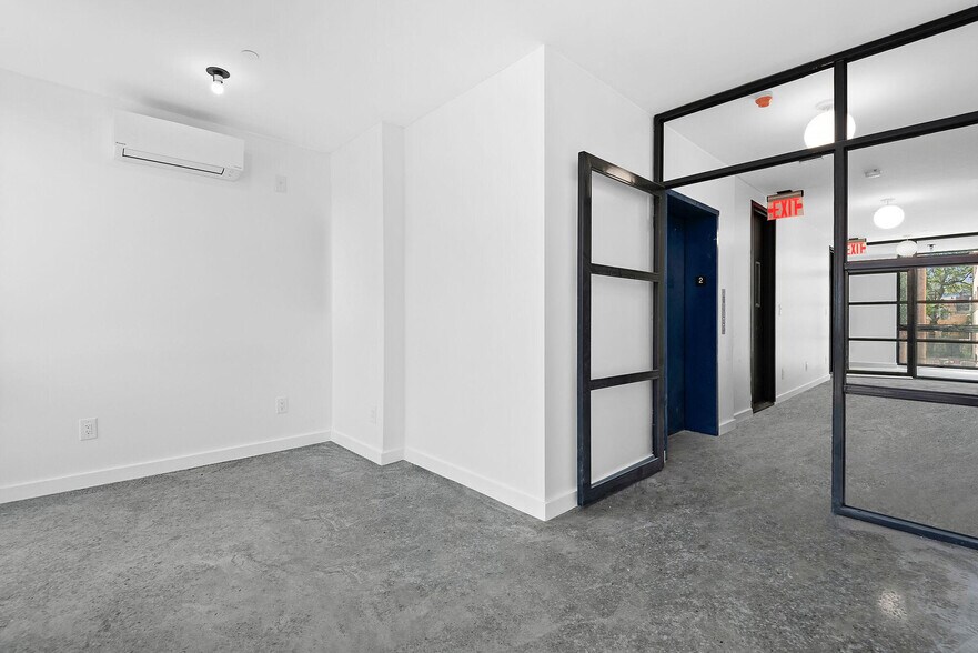 463 Pulaski St, Brooklyn, NY à louer - Photo intérieure - Image 3 de 24