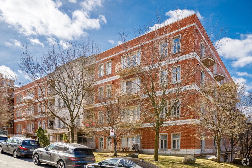 5774-5780 Av Decelles, Montréal, QC à vendre - Photo du bâtiment - Image 2 de 4