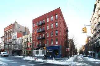 Plus de détails pour 581 Hudson St, New York, NY - Commerce de détail à louer