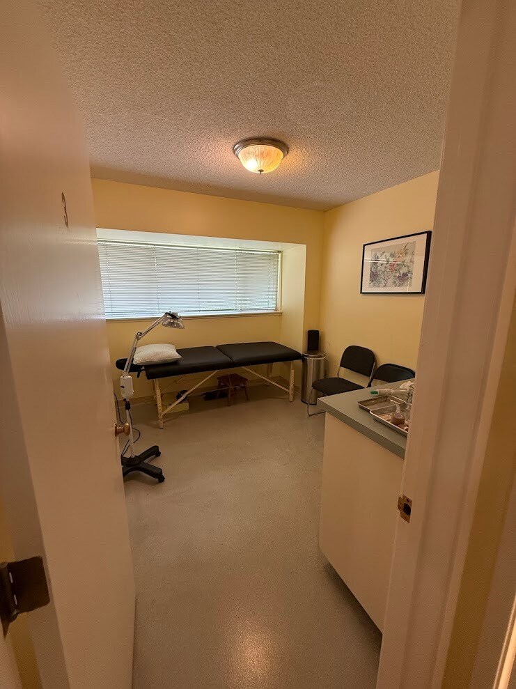 747 Altos Oaks Dr, Los Altos, CA à louer Photo intérieure- Image 1 de 4