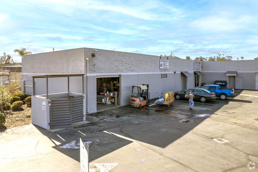 2225 Barham Dr, Escondido, CA for lease - Building Photo - Image 1 of 6