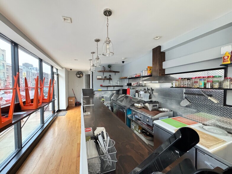 703 Rogers Ave, Brooklyn, NY à louer - Photo du bâtiment - Image 3 de 11