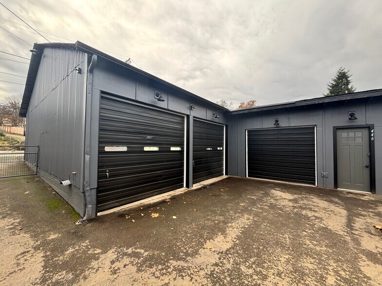 446 McClaine St, Silverton, OR à louer - Photo du bâtiment - Image 3 de 49