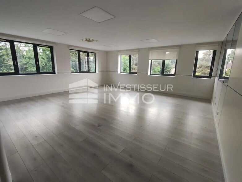 Bureau dans Noisy-le-Grand à louer - Photo intérieure - Image 2 de 5