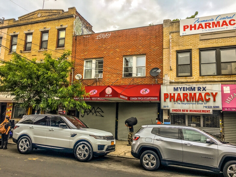39-09 104th St, Corona, NY à louer - Photo du bâtiment - Image 3 de 3