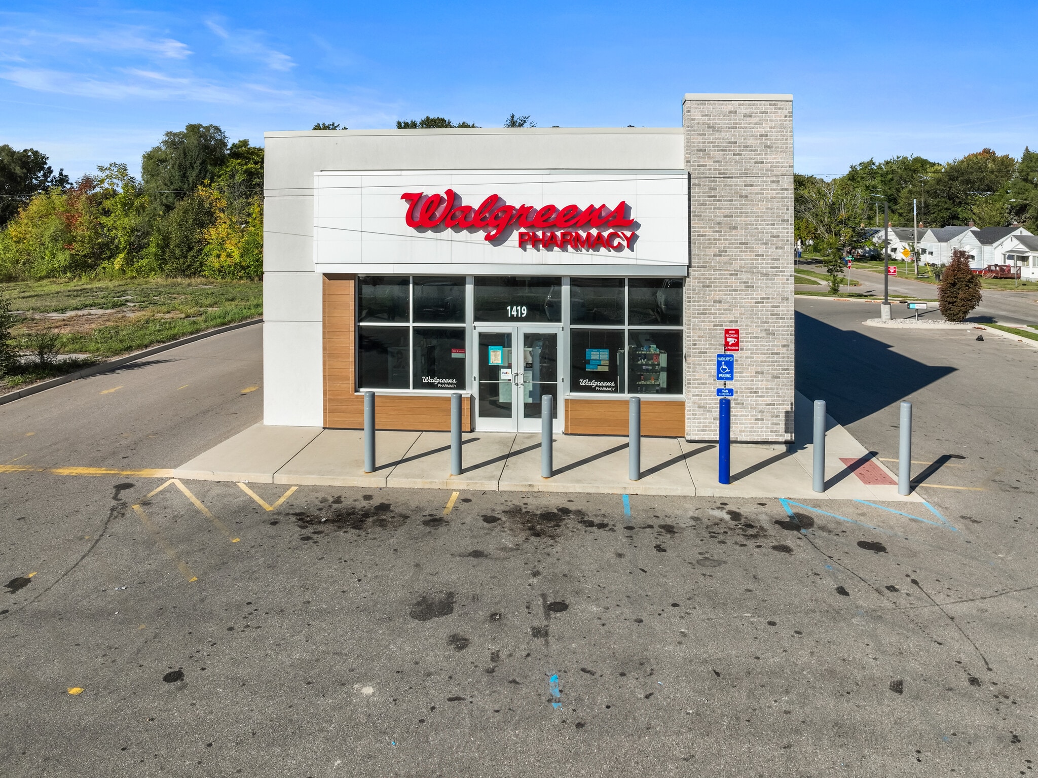 1419 N Dort Hwy, Flint, MI for sale Primary Photo- Image 1 of 6