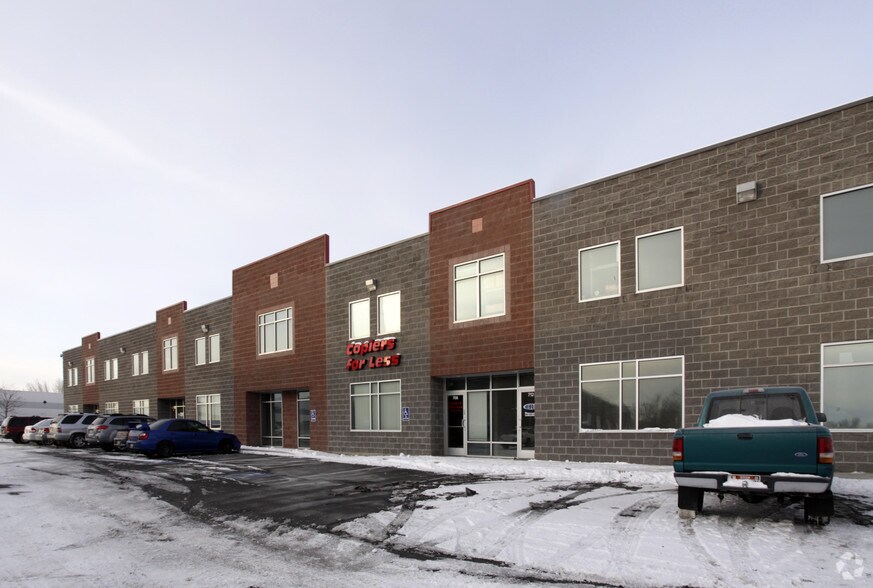 692-718 W Confluence Ave, Murray, UT à louer - Photo principale - Image 1 de 3