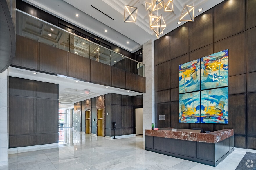 5909 Peachtree Dunwoody Rd NE, Atlanta, GA à louer - Hall d’entrée - Image 3 de 15