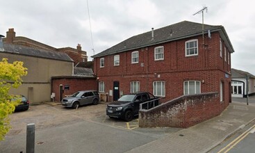 18 High St, Burnham On Crouch for sale Building Photo- Image 2 of 2