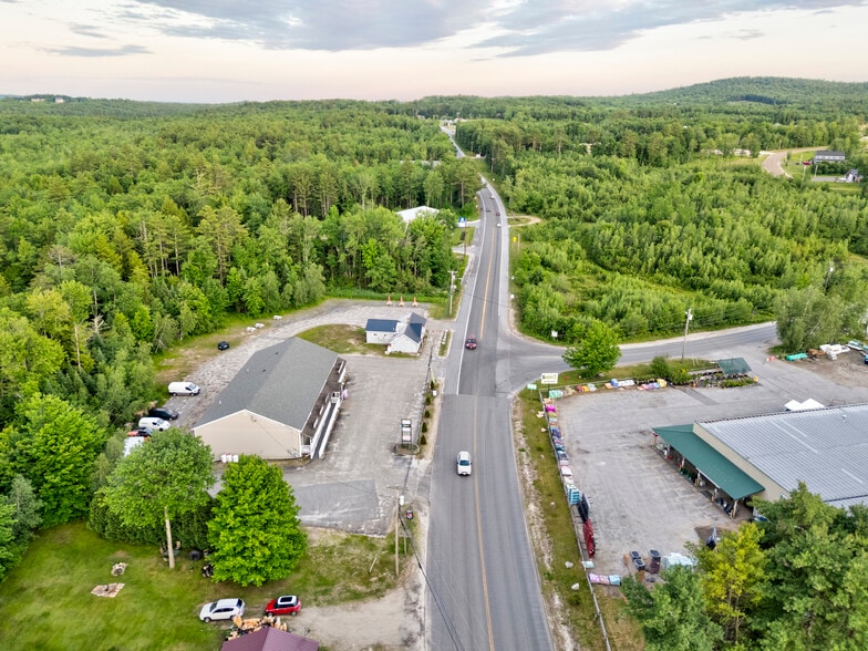 316 Portland Rd, Bridgton, ME à vendre - Photo du bâtiment - Image 3 de 5