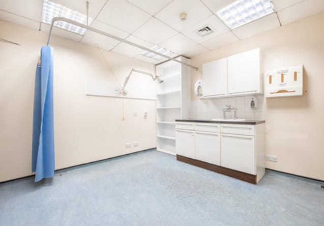 Old Sq, Walsall for lease Interior Photo- Image 1 of 3