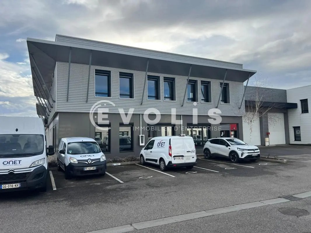 7 Rue De Lombardie, Saint-Priest for lease Building Photo- Image 1 of 16