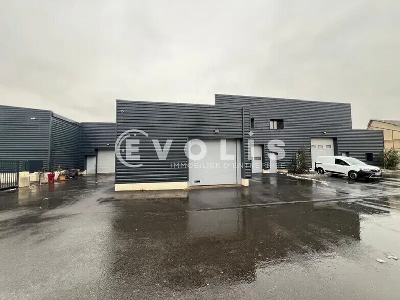 Flex in Villefranche-sur-Saône for lease - Building Photo - Image 2 of 5