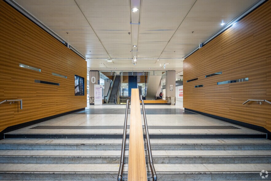 3 Rue De L'Arrivee, Paris à vendre - Photo du bâtiment - Image 2 de 7