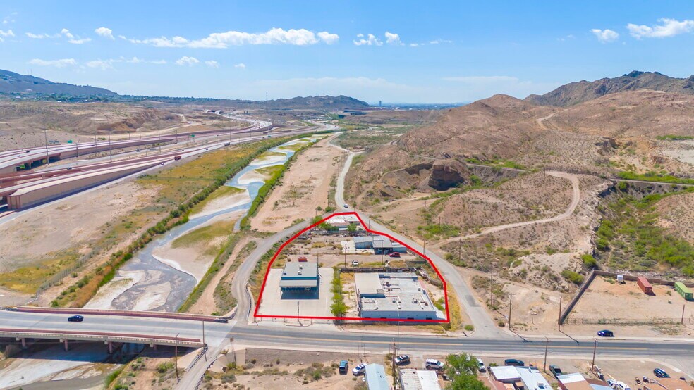 3450 McNutt Rd, El Paso, TX à vendre - Photo du bâtiment - Image 2 de 15