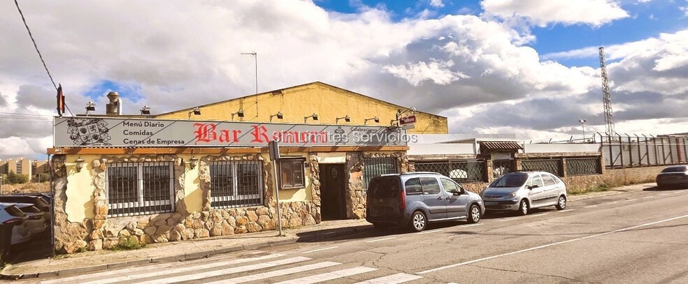 Commerce de détail dans Fuenlabrada, Madrid à vendre - Photo du bâtiment - Image 3 de 22