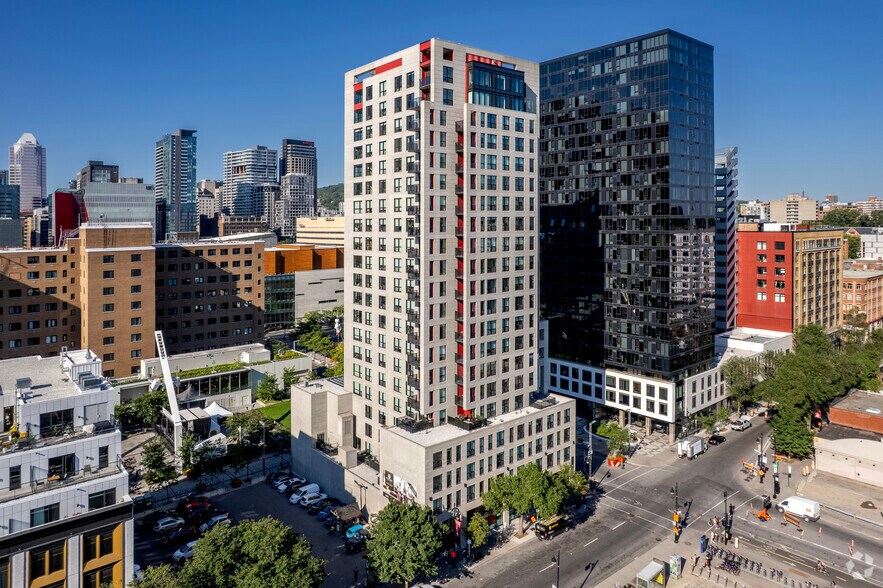 20 Boul de Maisonneuve O, Montréal, QC à louer - Photo du bâtiment - Image 2 de 12