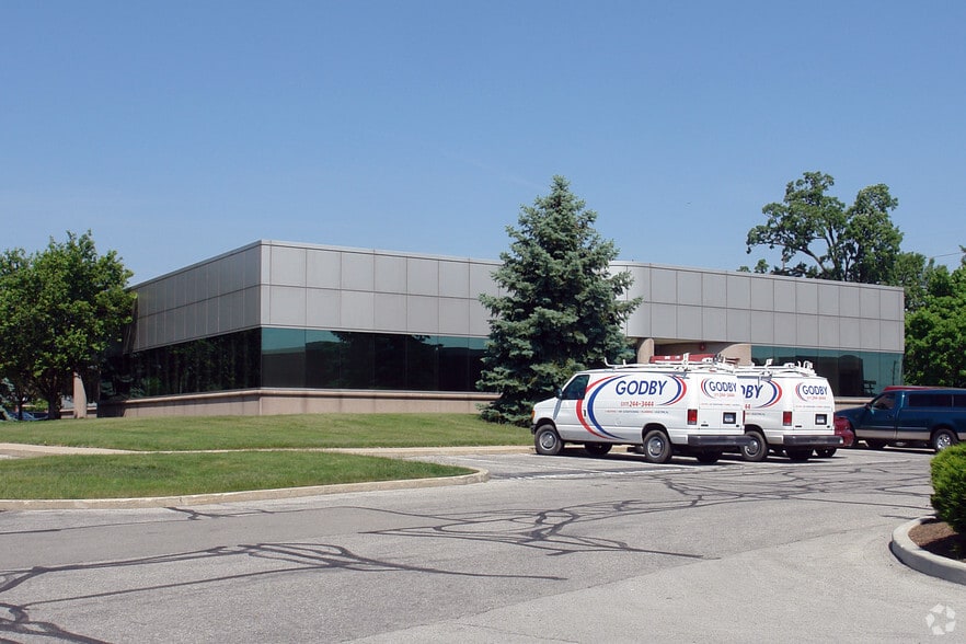 3535 E 96th St, Indianapolis, IN for lease - Building Photo - Image 2 of 5