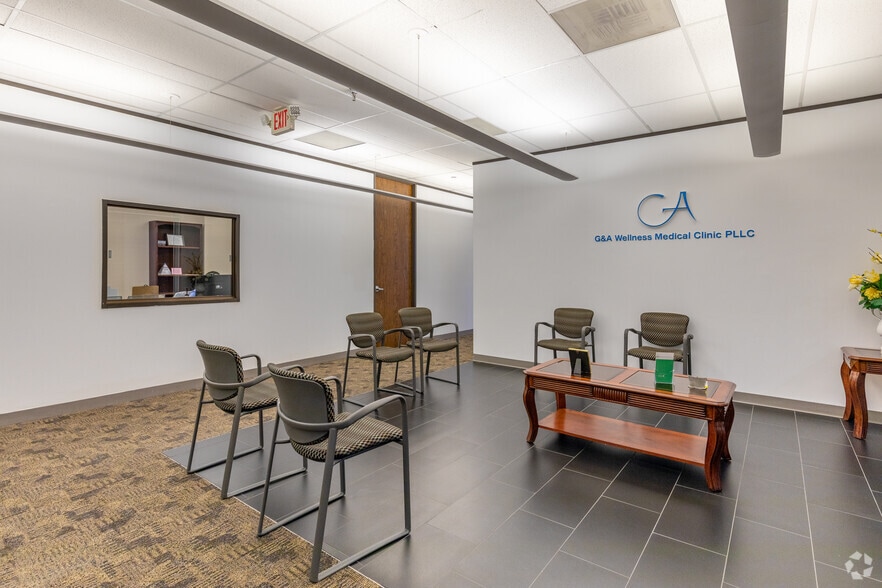 1500 S Dairy Ashford Rd, Houston, TX for lease - Interior Photo - Image 3 of 36