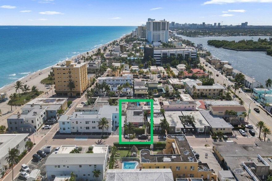 322 Oklahoma St, Hollywood, FL à vendre - Photo du bâtiment - Image 2 de 63