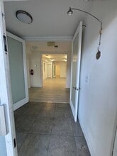240 Old Federal Hwy, Hallandale Beach, FL for lease Interior Photo- Image 2 of 11