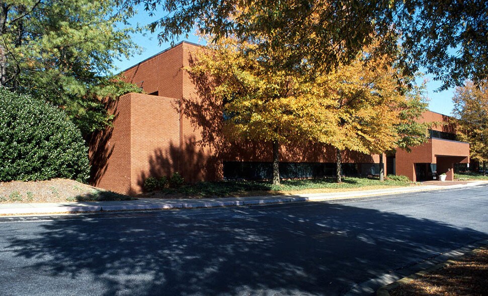 2000 S Park Pl SE, Atlanta, GA à louer - Photo du bâtiment - Image 2 de 5