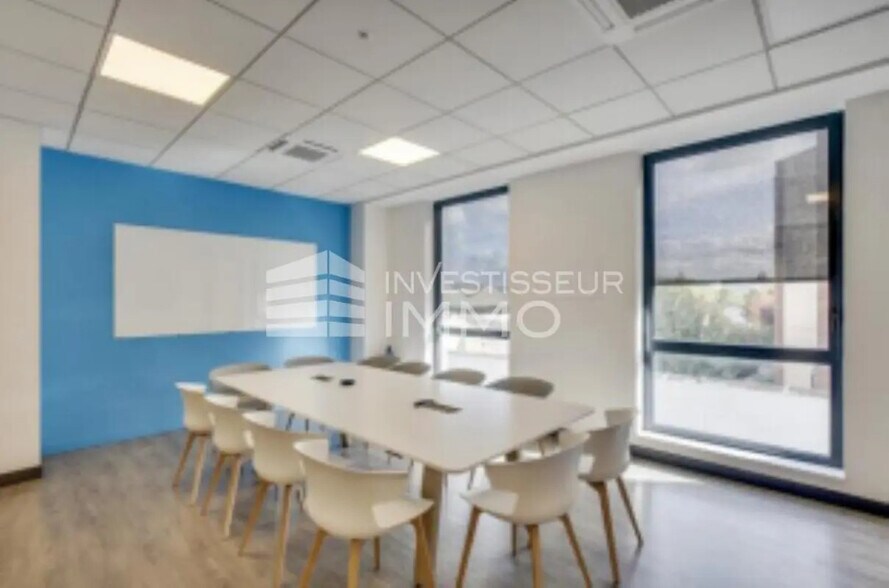 Flex dans Villeneuve-la-Garenne à louer - Photo intérieure - Image 3 de 7