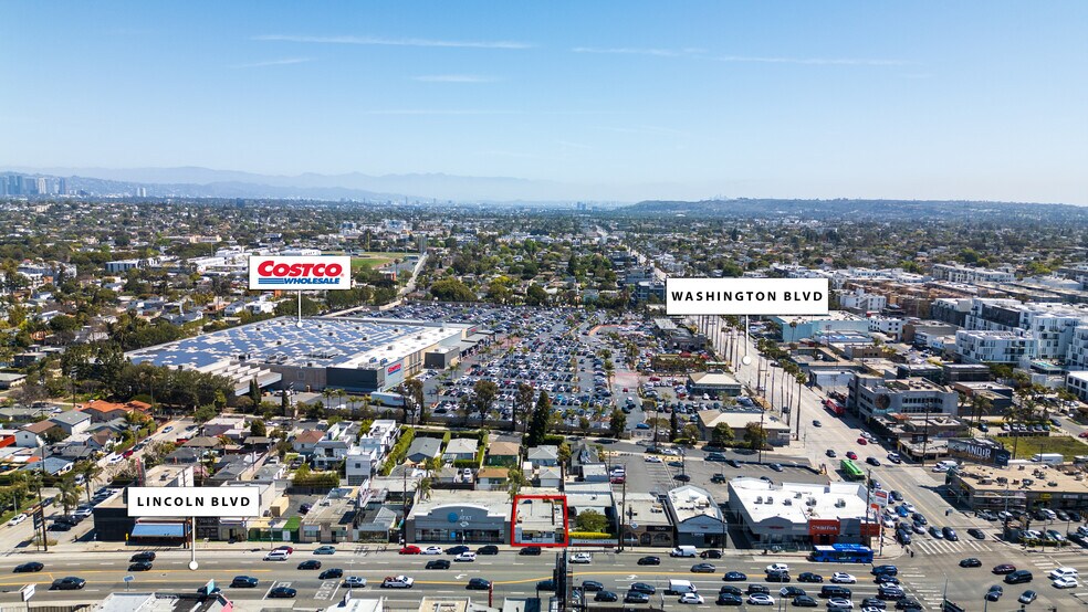 2548 Lincoln Blvd, Venice, CA à vendre - Photo du bâtiment - Image 3 de 8