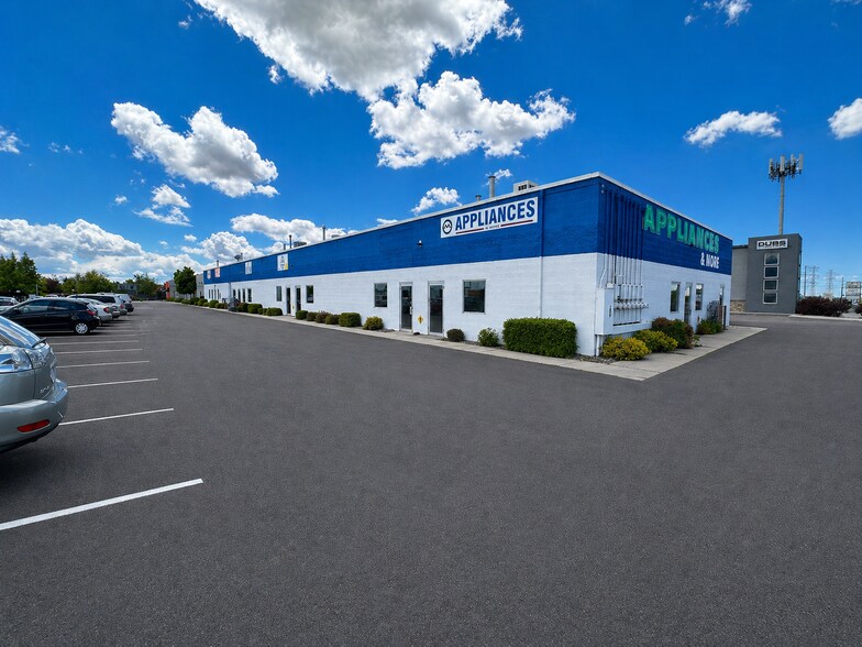 325 W 1700 S, Clearfield, UT à vendre - Photo du bâtiment - Image 2 de 5